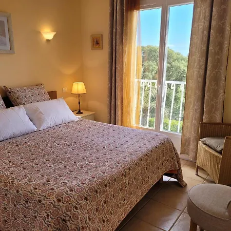 A Pinarello-2mn A Pied De La Plage-vue *