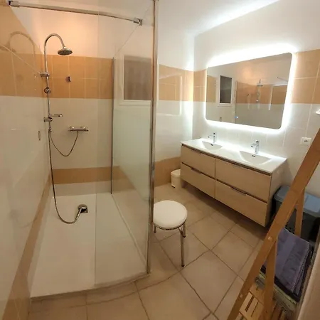 A Pinarello-2mn A Pied De La Plage-vue