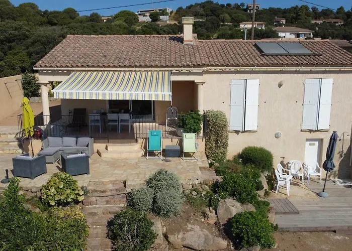 A Pinarello-2mn A Pied De La Plage-vue * Pinarellu