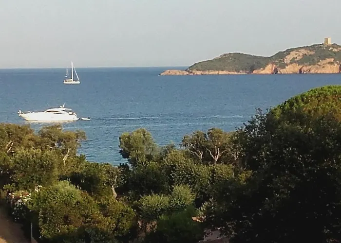 A Pinarello-2mn A Pied De La Plage-vue * Pinarellu