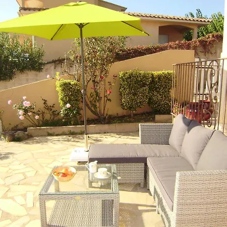 A Pinarello-2mn A Pied De La Plage-vue Villa Pinarellu