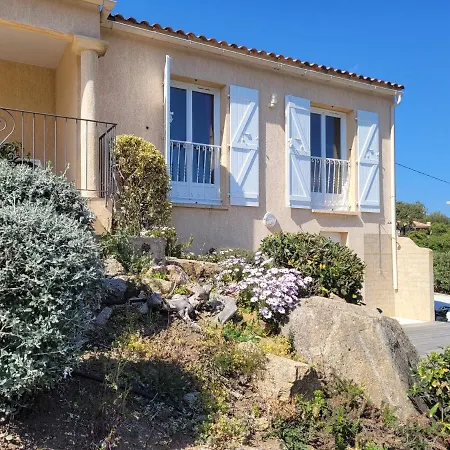 A Pinarello-2mn A Pied De La Plage-vue Villa