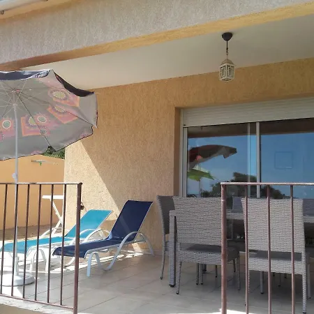 A Pinarello-2mn A Pied De La Plage-vue Villa Pinarellu