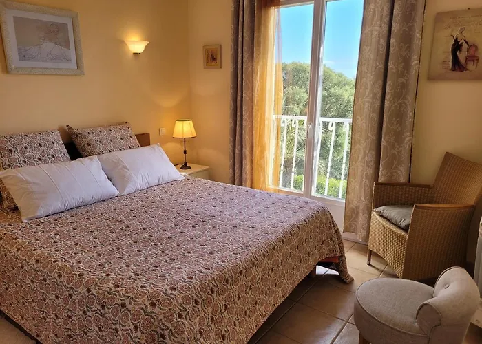 A Pinarello-2mn A Pied De La Plage-vue *