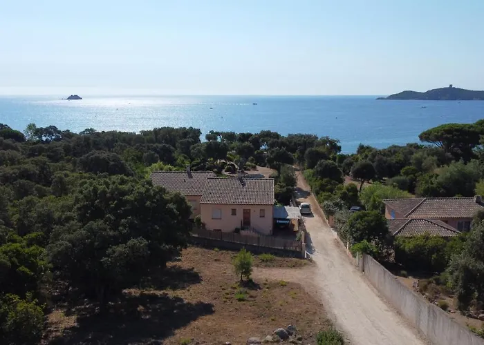 A Pinarello-2mn A Pied De La Plage-vue Вилла Пинареллу